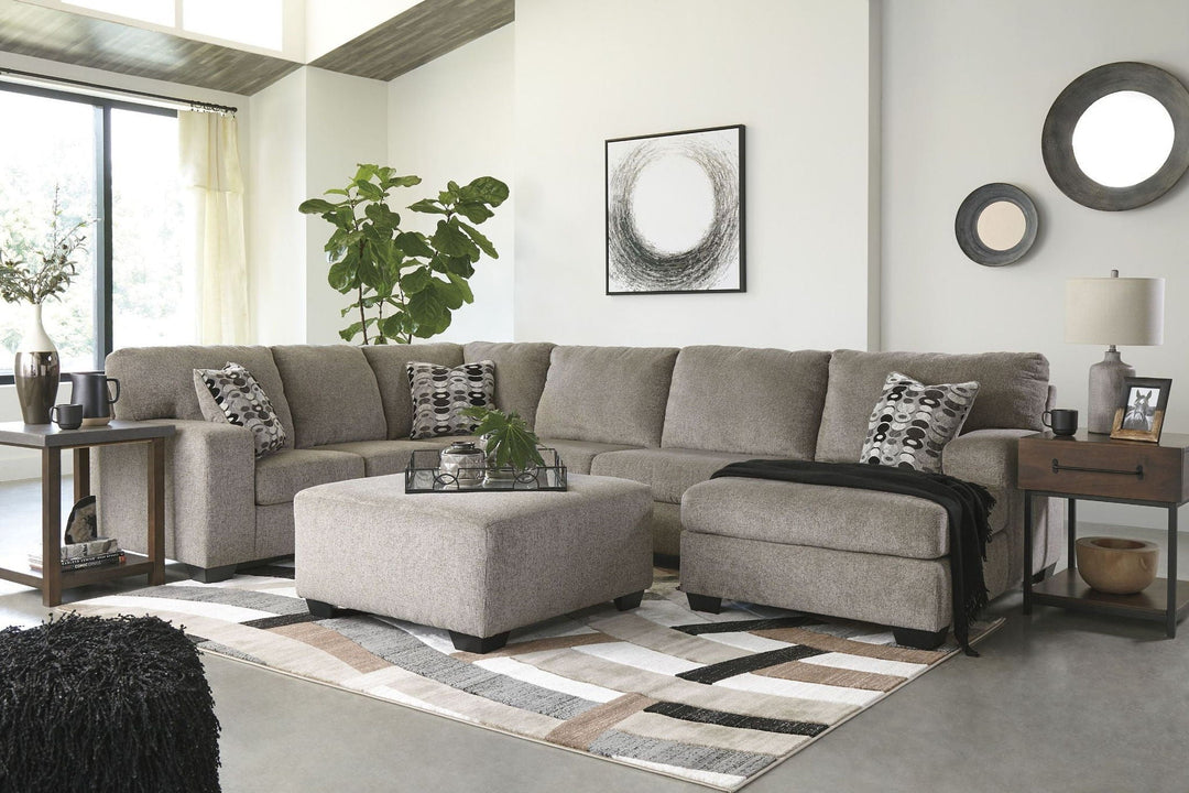 Ballinasloe Sectional set in pearl silver