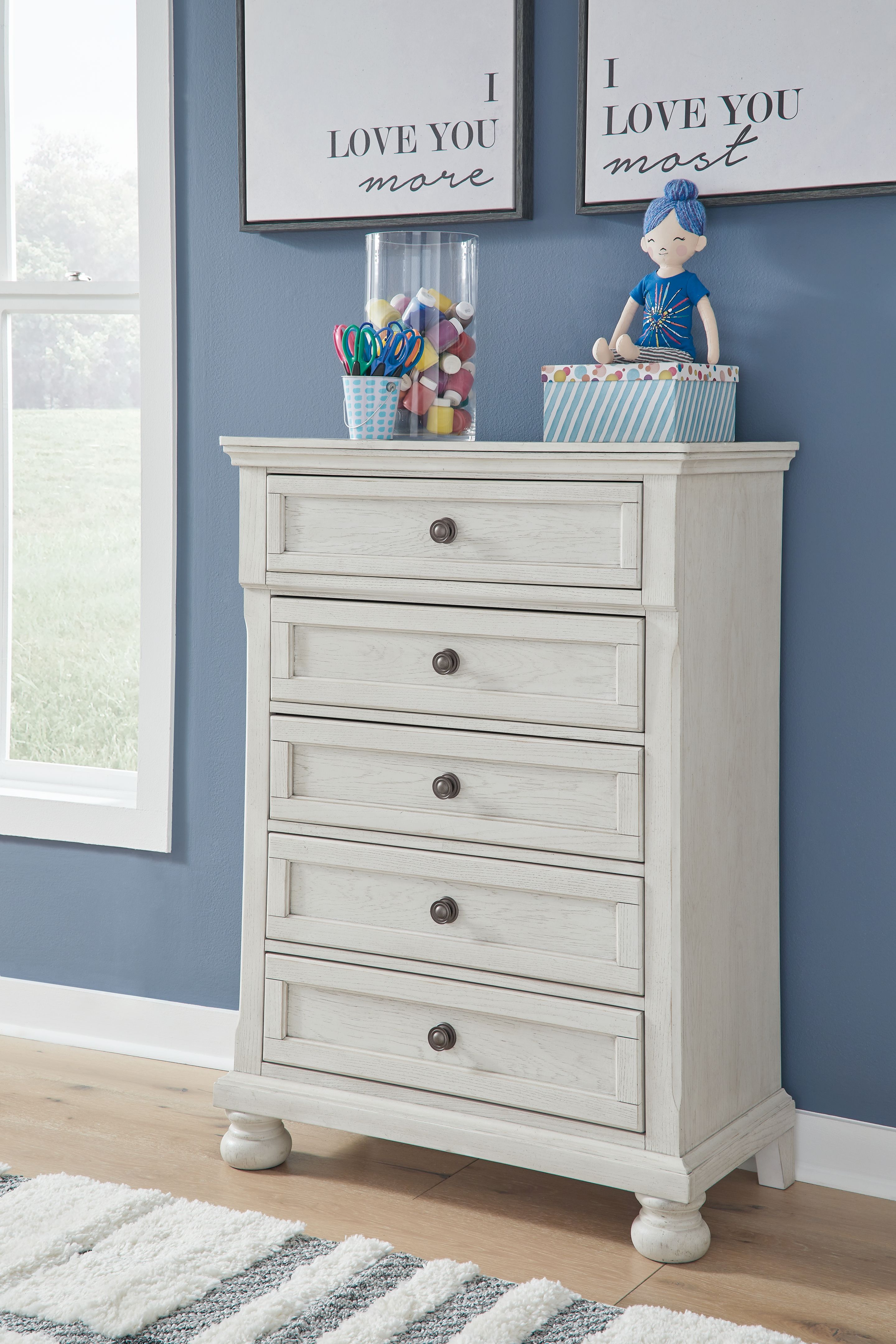 Robbinsdale - Five Drawer Chest - Youth - Antique White