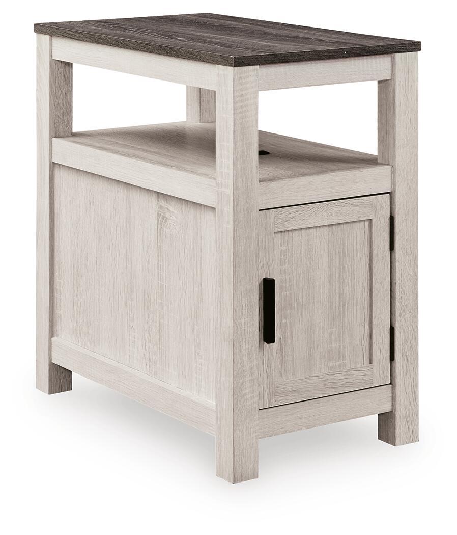 Fendenmore - Chair Side End Table