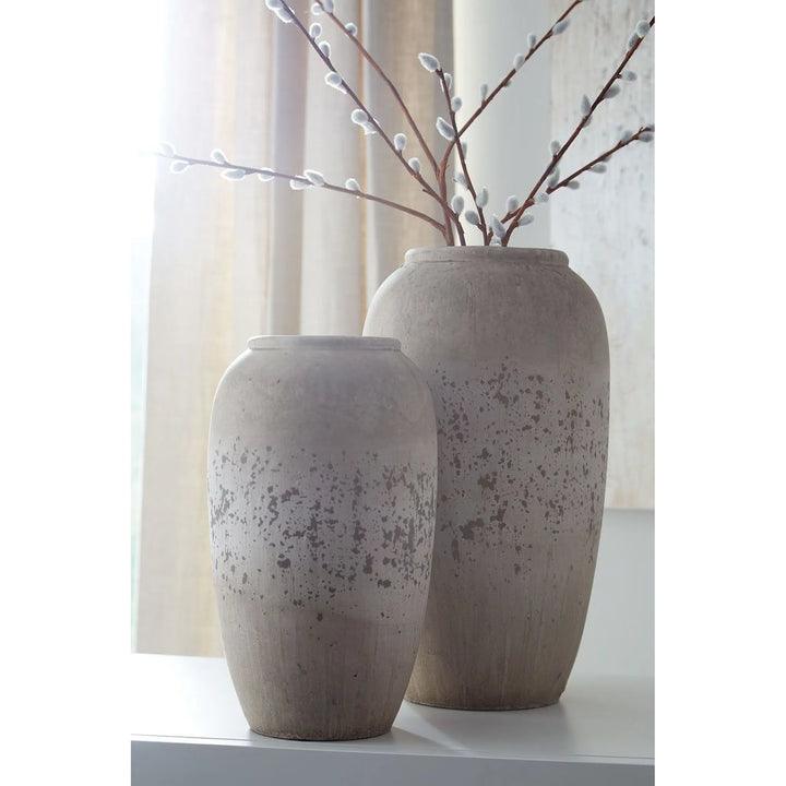 Ashley A2000110 Dimitra - Brown/Cream - Vase Set