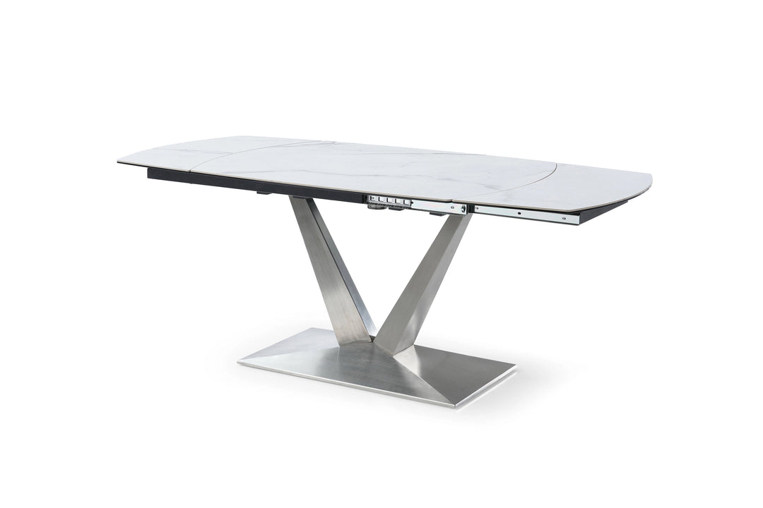 Solana Dining Table - D445100440