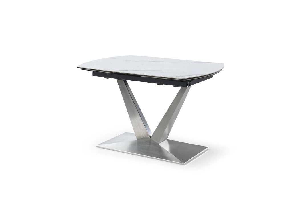 Solana Dining Table - D445100440