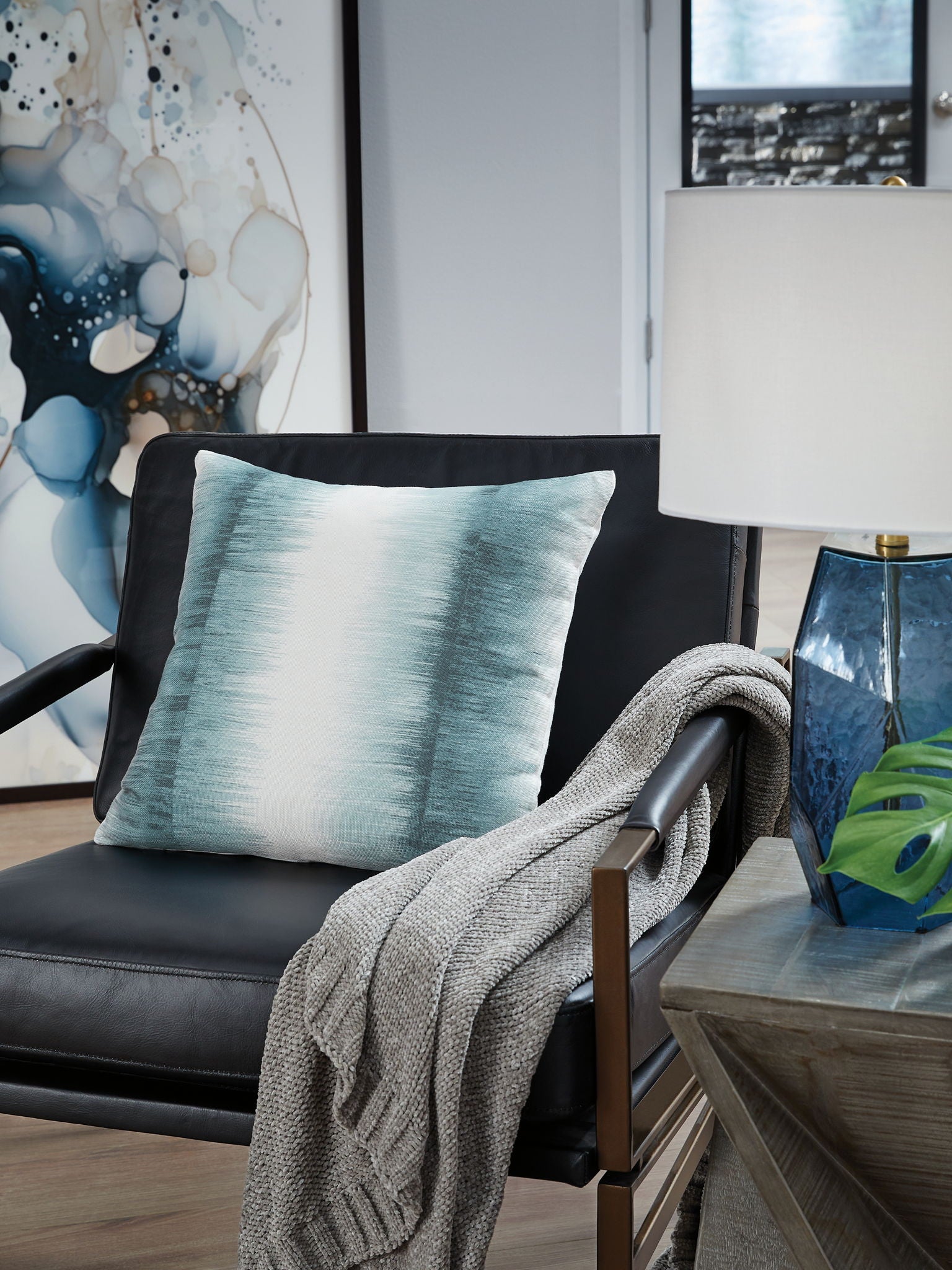 Elonwich - Pillow (Set of 4) - Teal / White