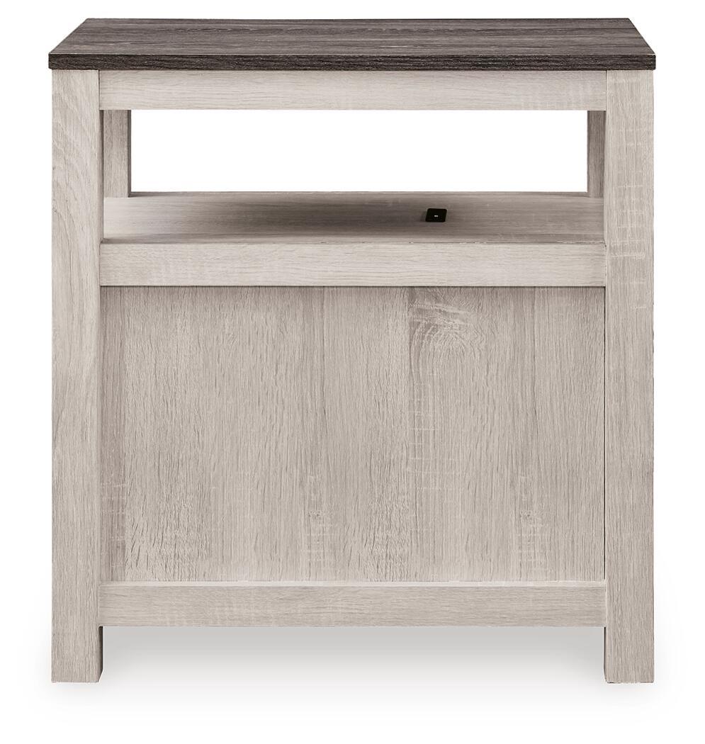 Fendenmore - Chair Side End Table