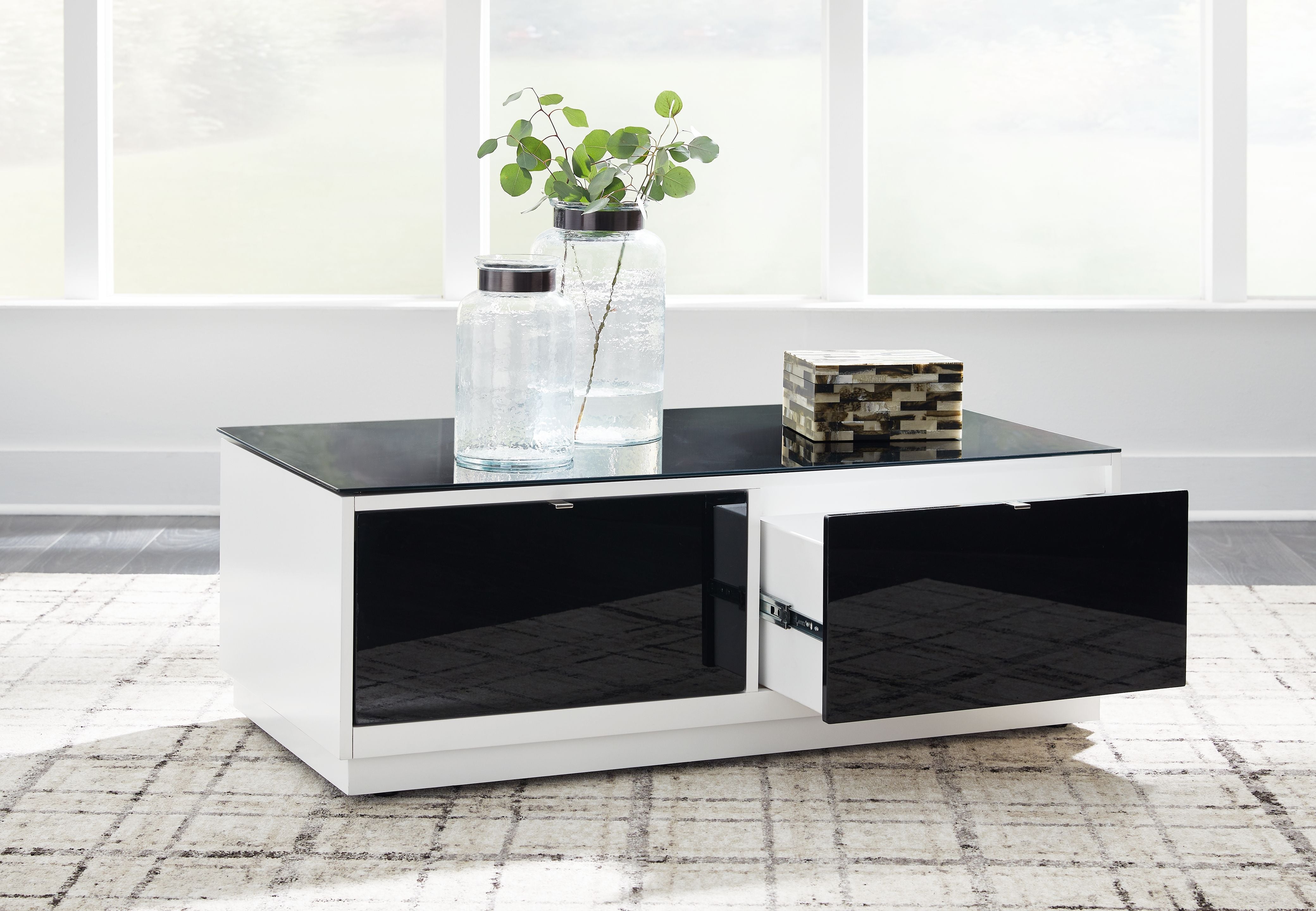 Gardoni - Rectangular Cocktail Table - White / Black