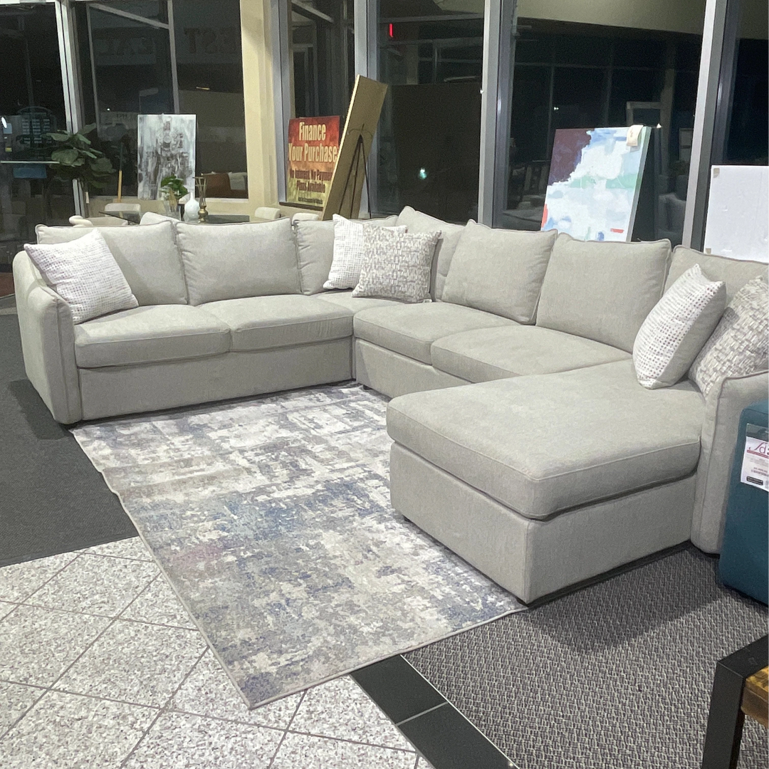 Mila Pull Out Sectional - Large