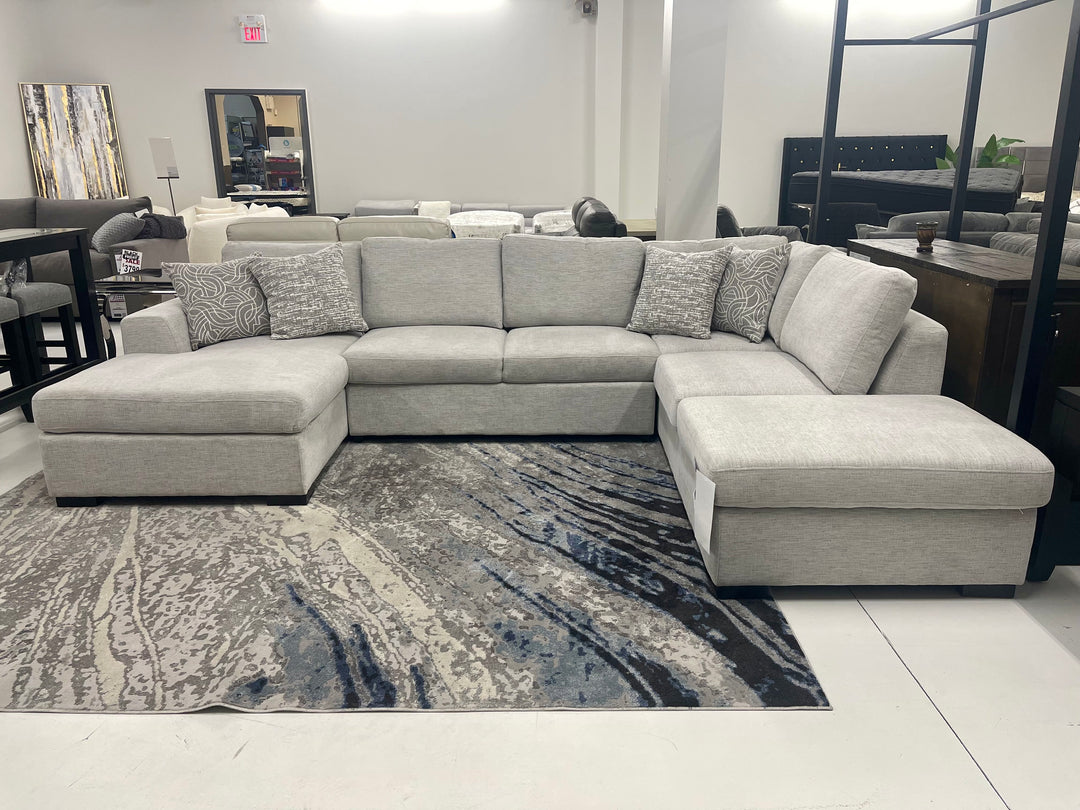 Noah Large Sectional with Pull Out