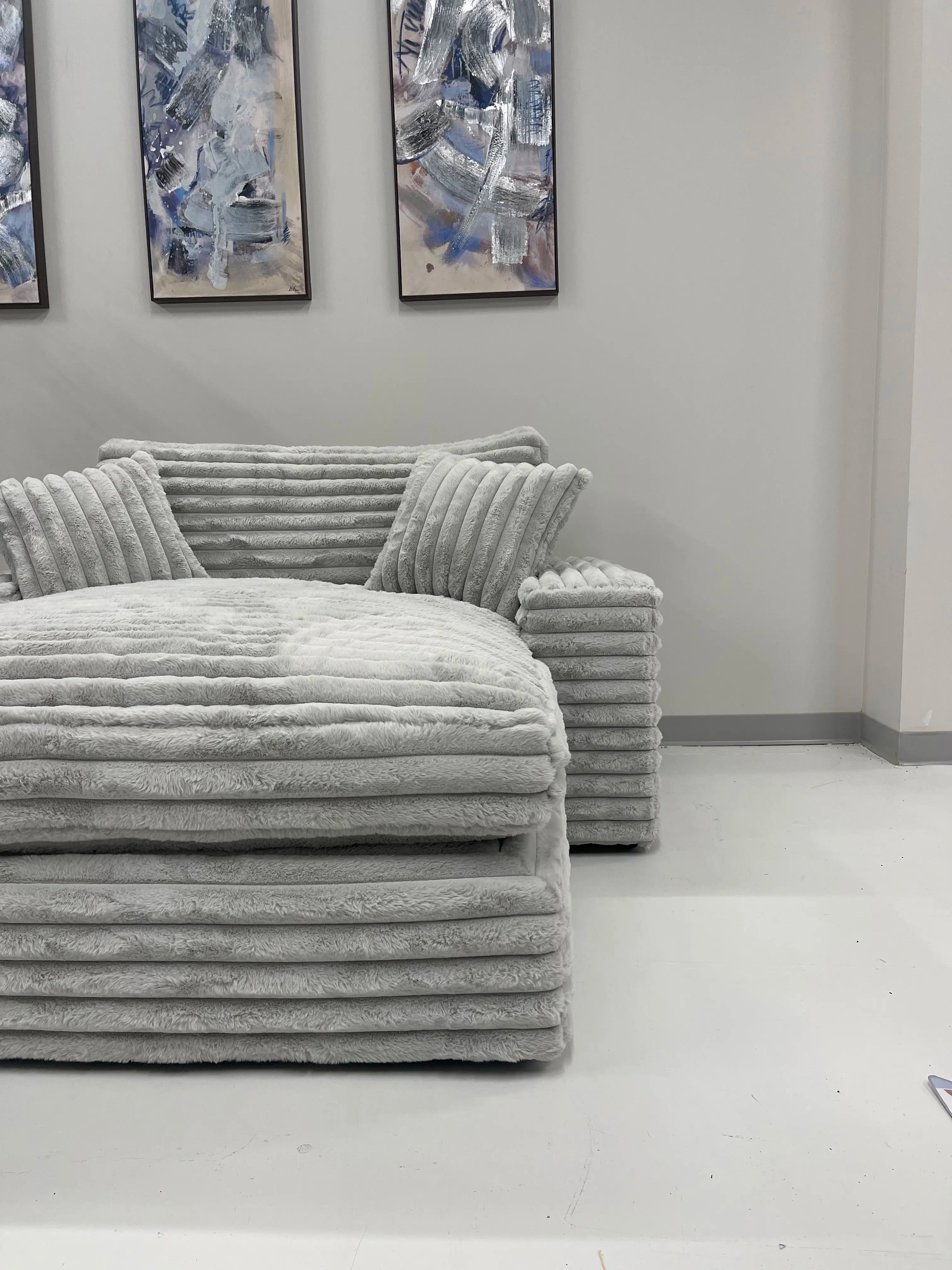 Large Lounge Chair - Canadian Made - Ravello