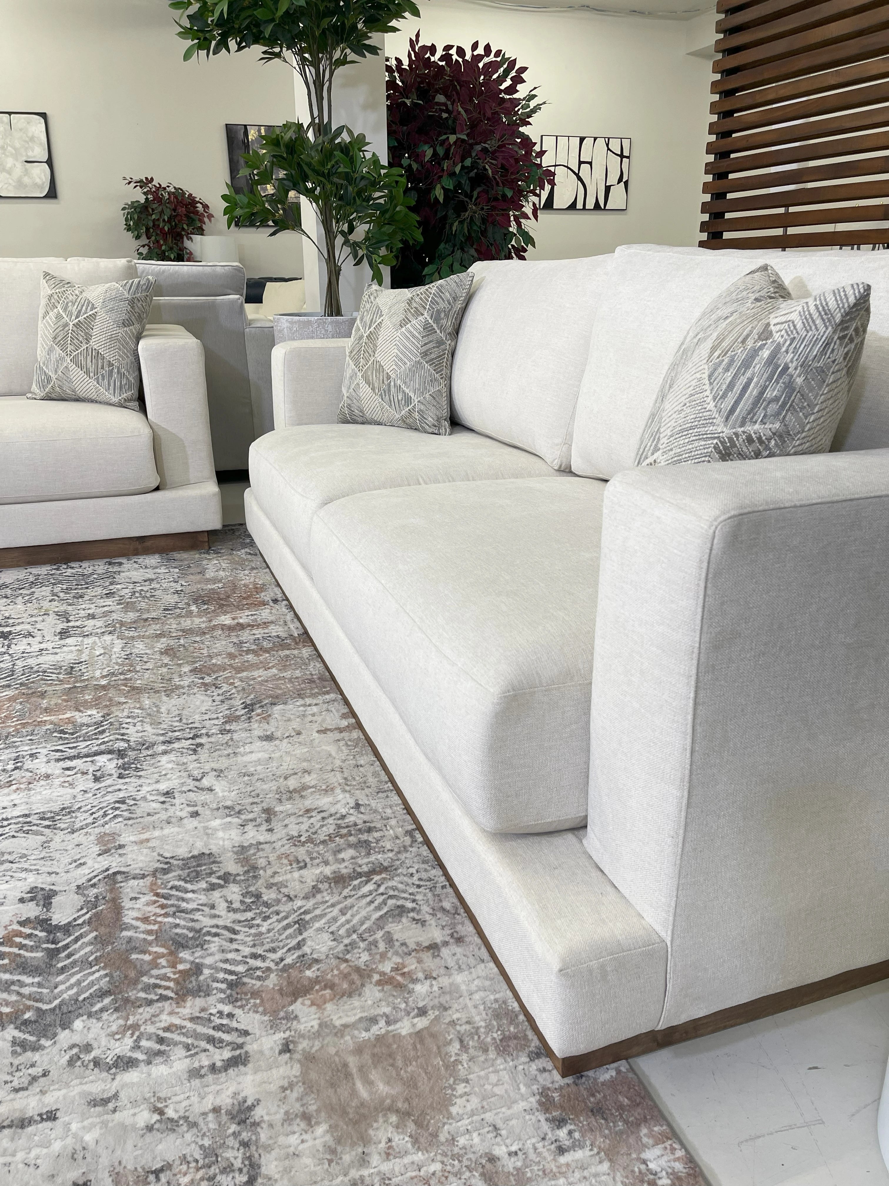 Muskoka Loveseat | Made in Canada