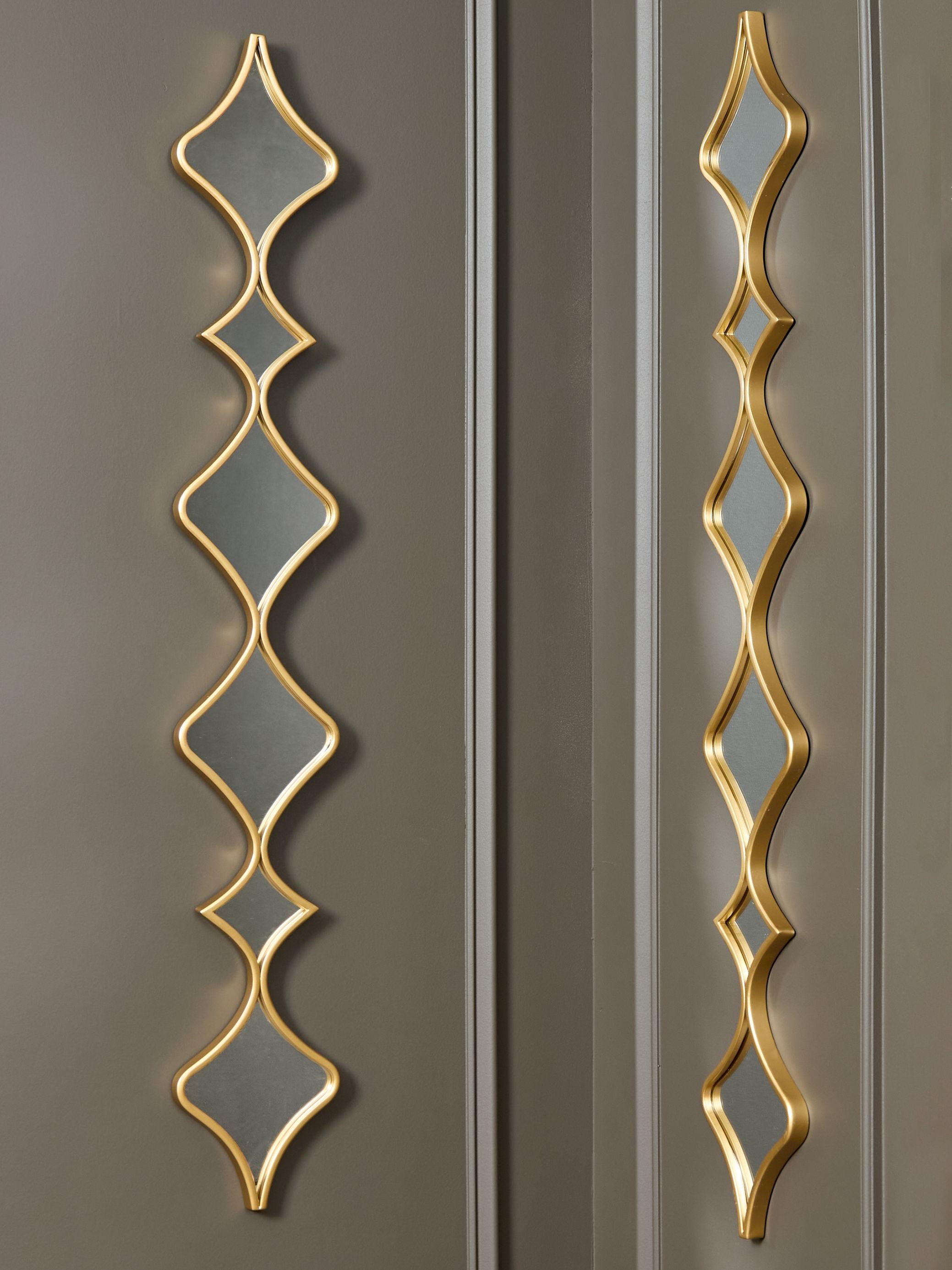 Harriswood - Accent Mirror Set (Set of 2) - Gold Finish