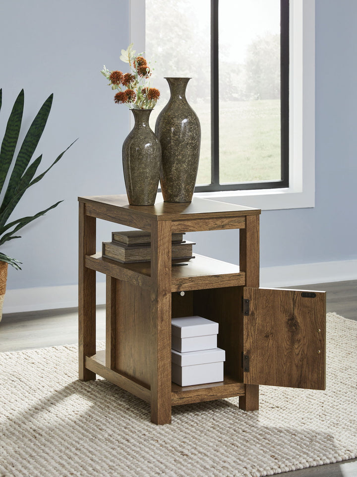 Fendenmore - Chair Side End Table