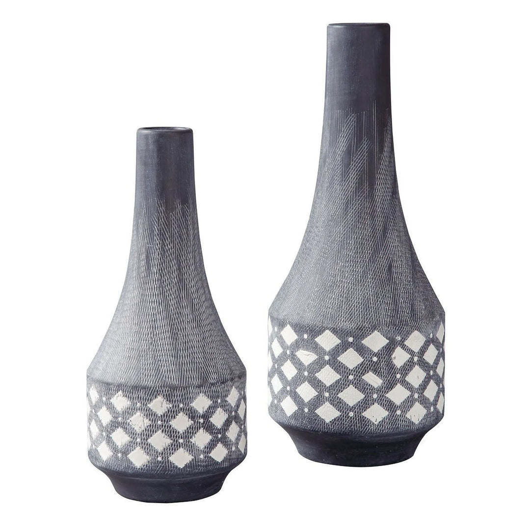 Ashley A2000262 Dornitilla - Black/White - Vase Set