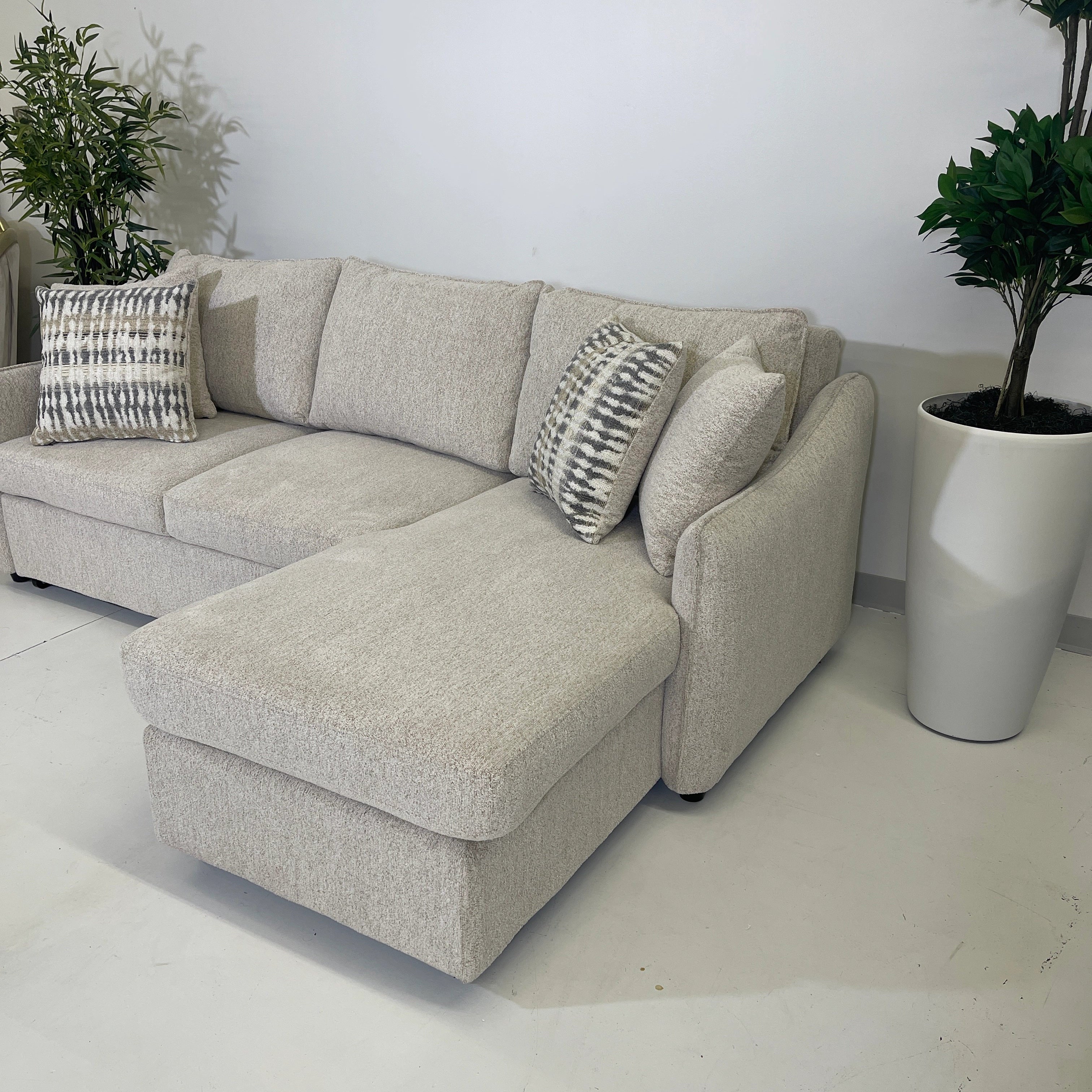 Chaise detail, right side, river sectional