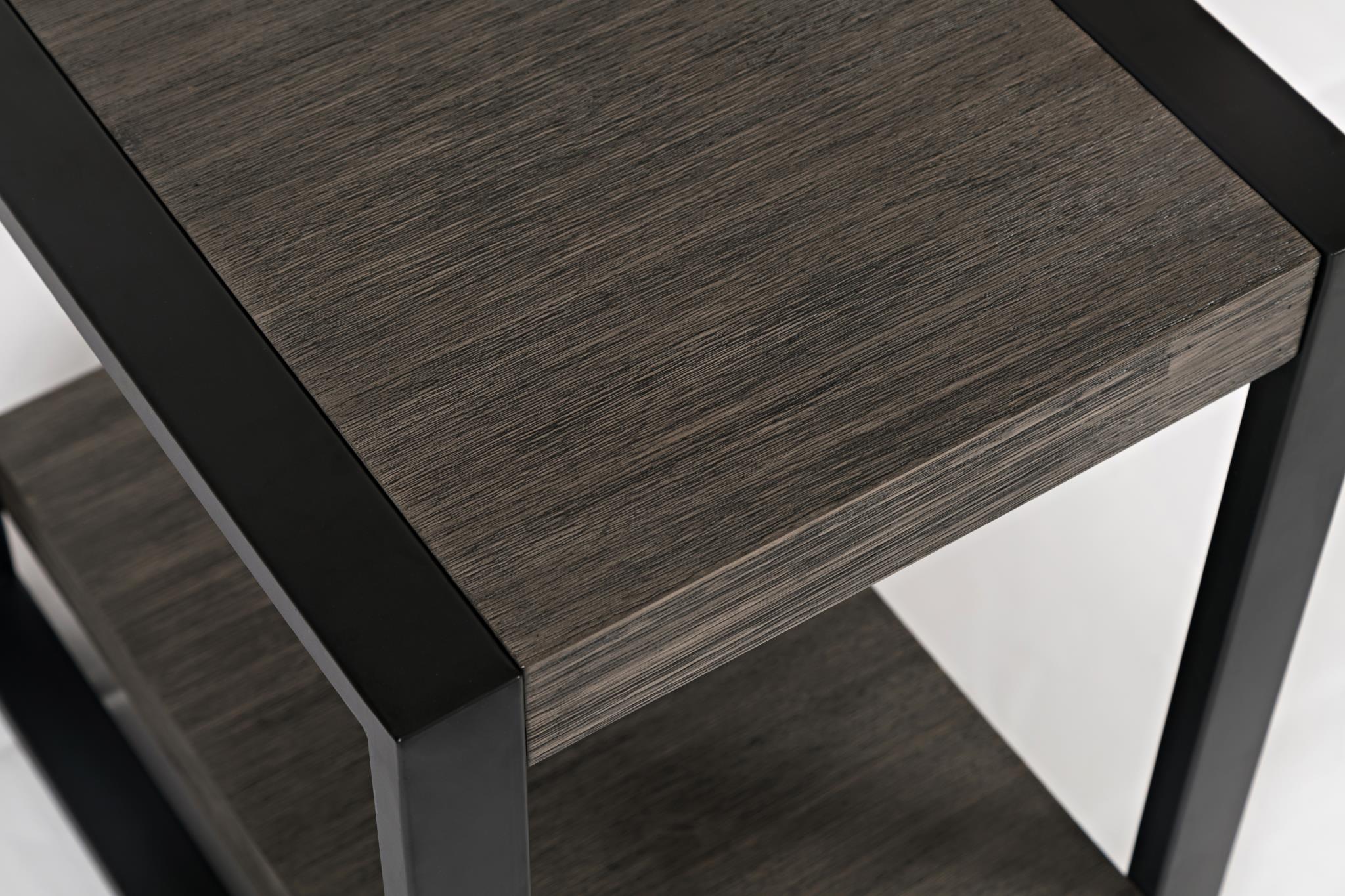 Pinnacle Chairside Table