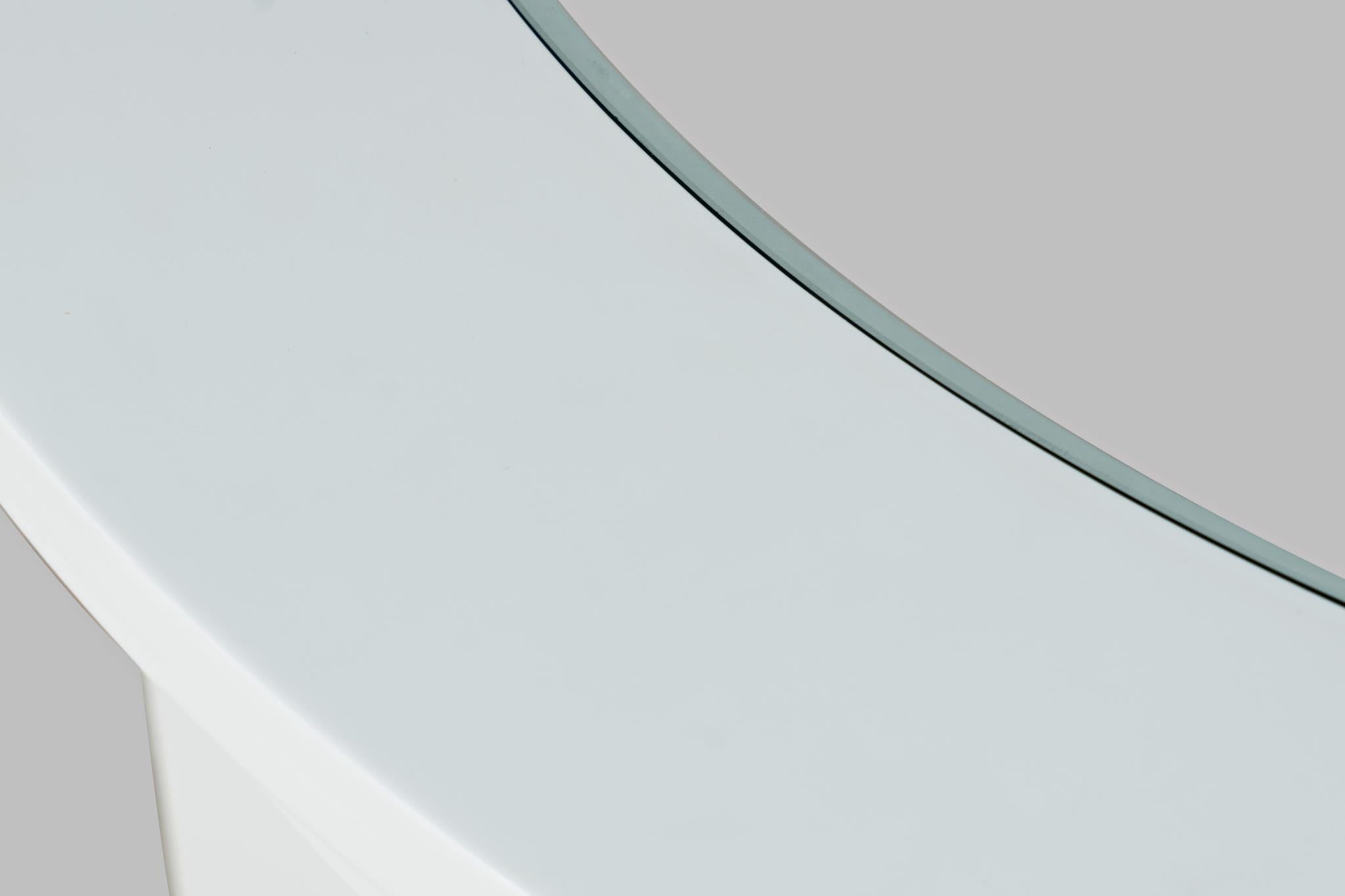 Urban Icon White Round Dining Table