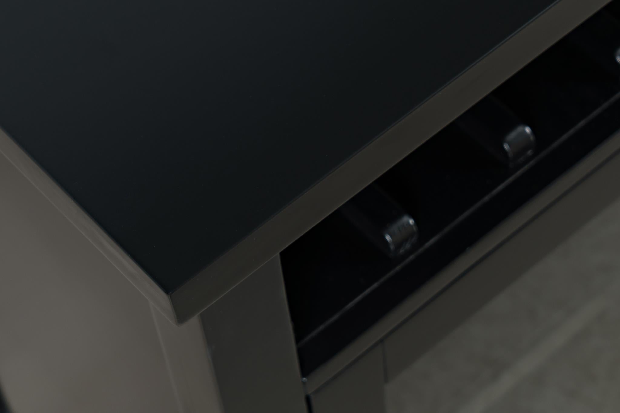 Urban Icon Black Server