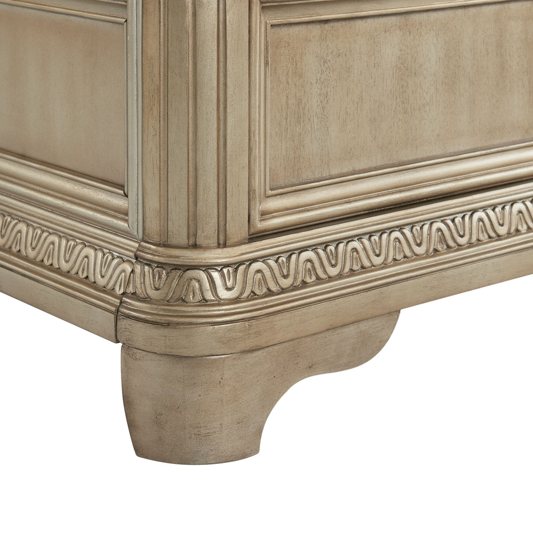 Vincenza 9-Drawer Dresser in Bronze